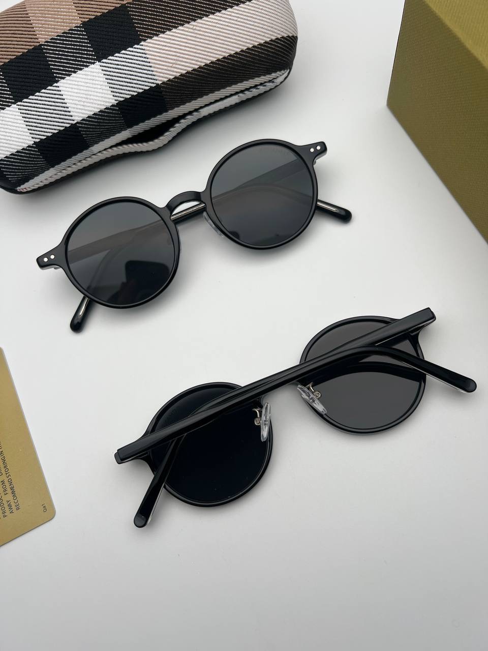 عینک افتابی شنل لنز uv400دسته سیم فریم استات قیمت :۸۶۰ت